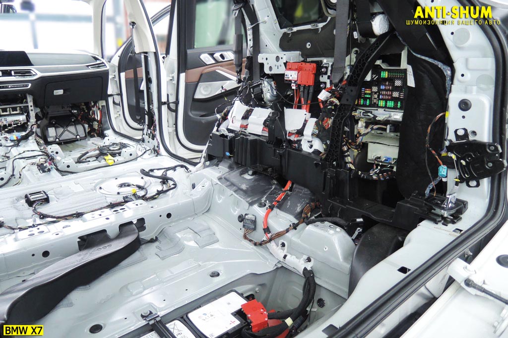 BMWX7_007.jpg